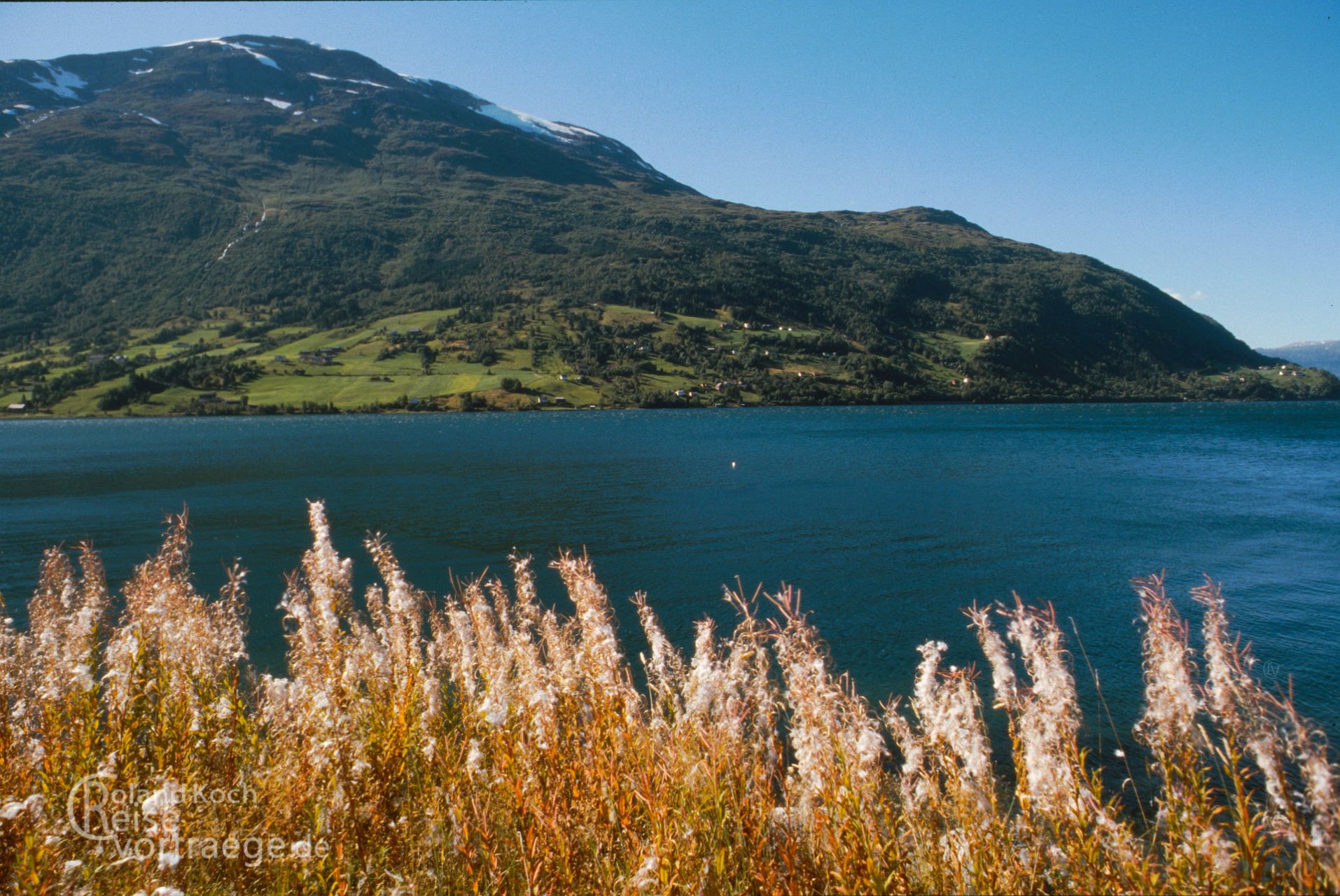 Fjord in Mittelnorwegen, Norwegen